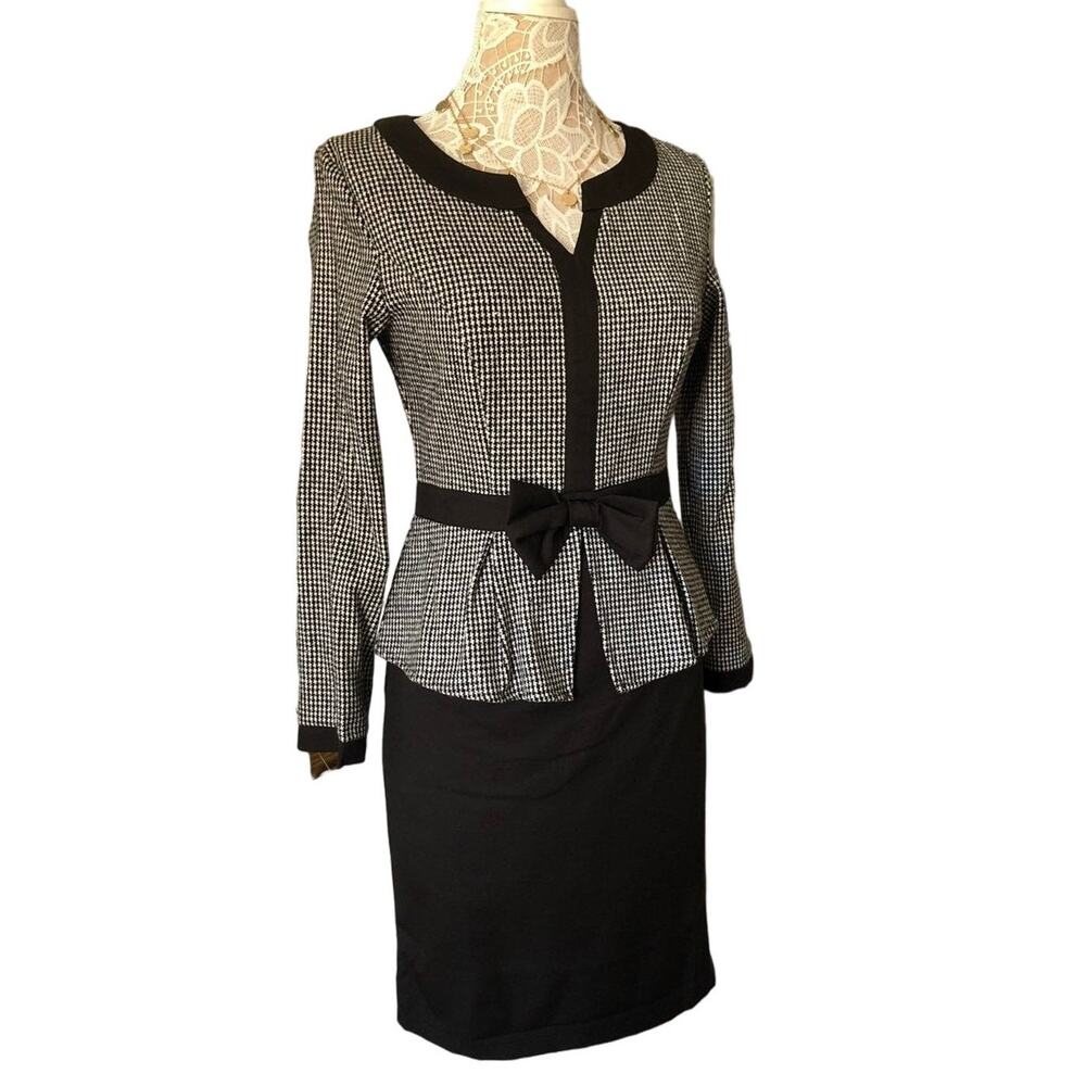 NWT Womens Black White Herringbone Split Neck dress size M
